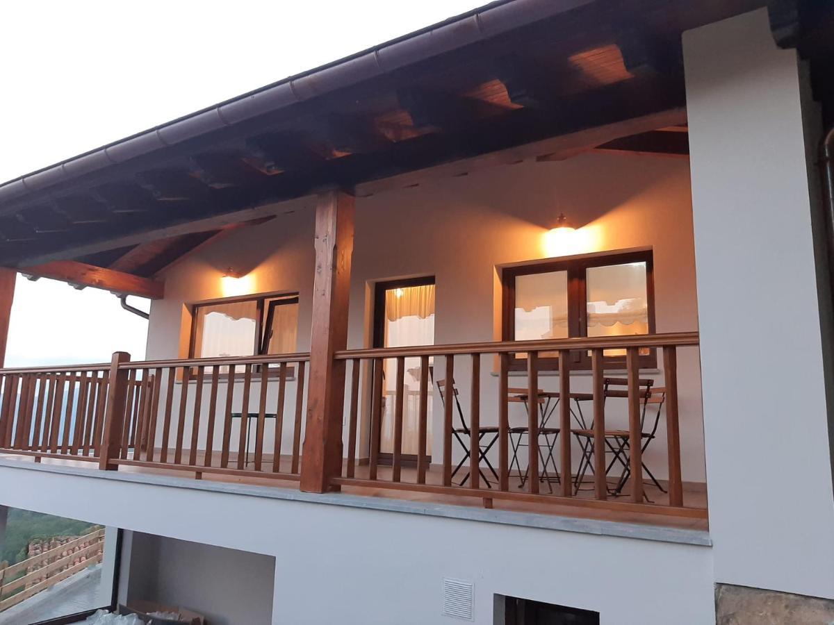Appartement Tiu Enrique 3 à Onís Extérieur photo
